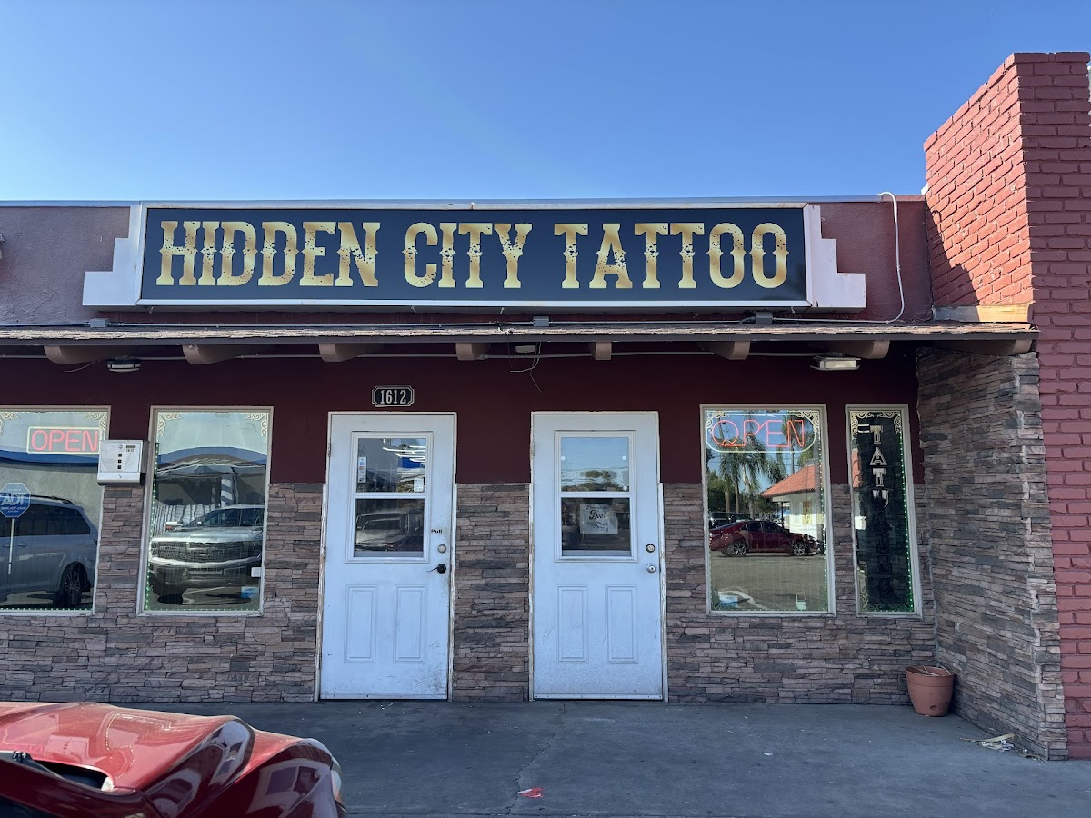 Hidden City Tattoo tattoo work — photo 2