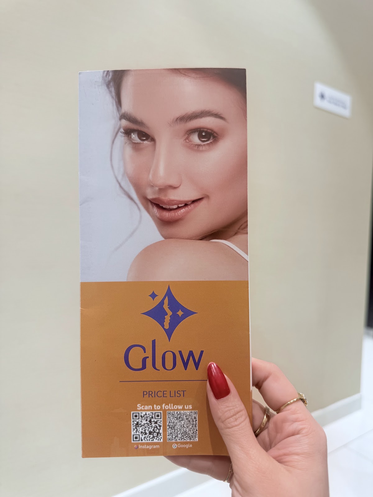 Glow Aesthetics Dermatology Clinic - Deira City Centre 4