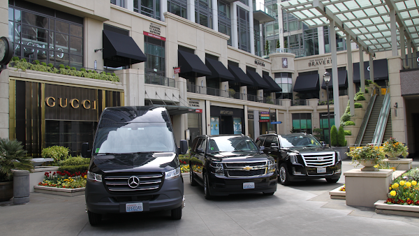 Pacific Northwest Limousine & Luxury Shuttle Service portfolio