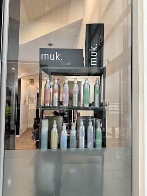 Make Me Gorgeous Hair & Beauty photo 3