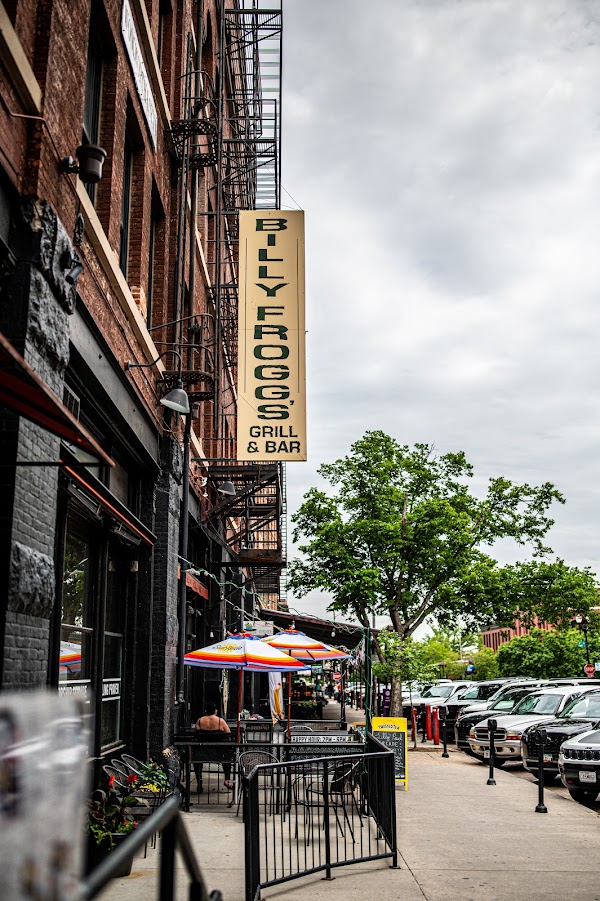 Billy Frogg’s Bar & Grill