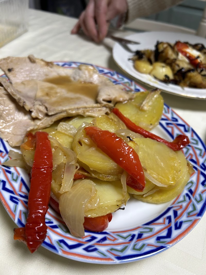 Aloia empanadaría - Empanadas de trigo e millo, empanadillas e comida para levar en Tui photo 2