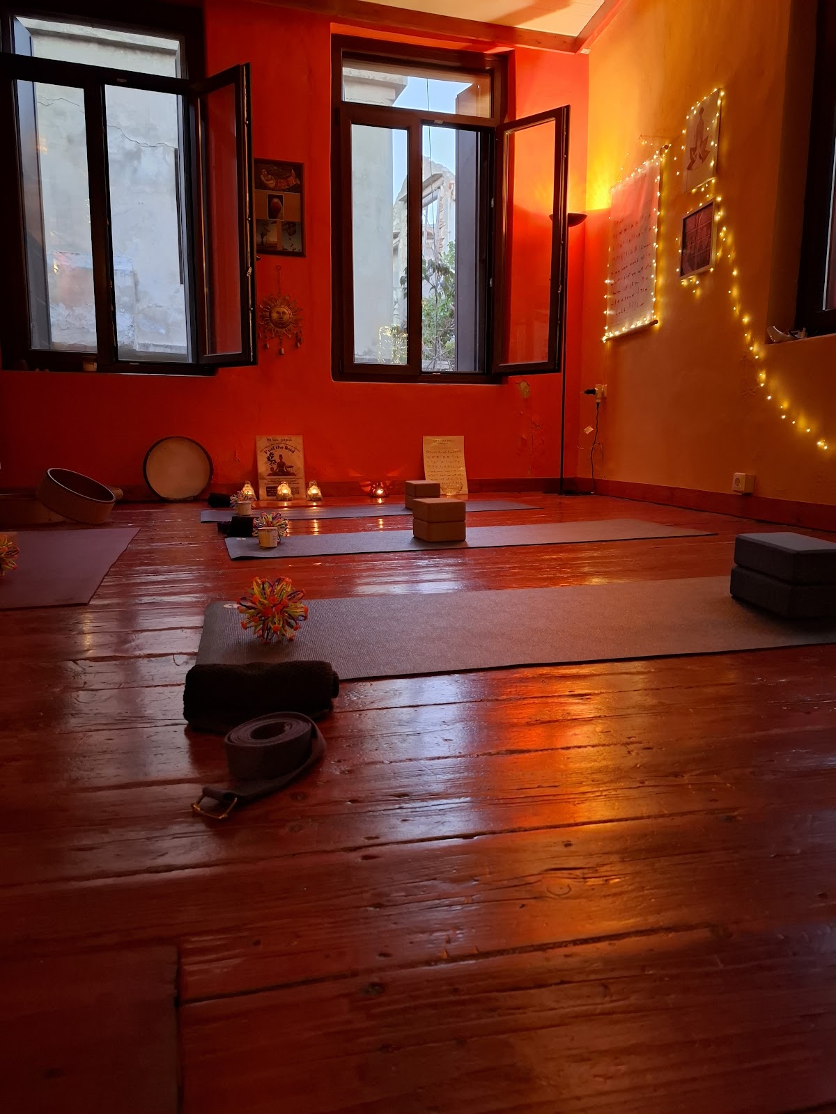 Gasoline Yoga, Thai Massage, Sound Healing & Retreat Hub in Crete ⛽️