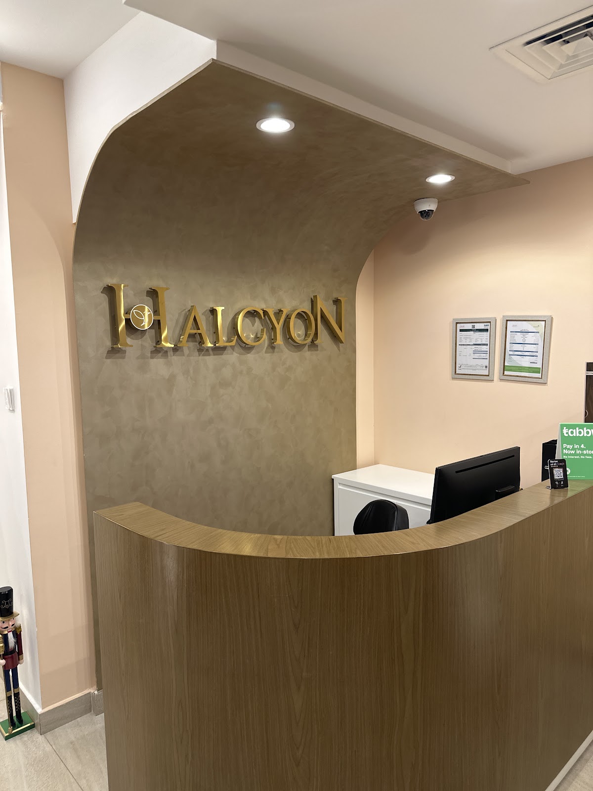 Halcyon Aesthetics Clinic in Dubai 5