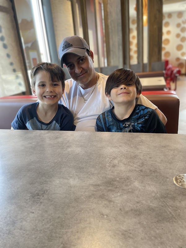 Photo by Alex Robles