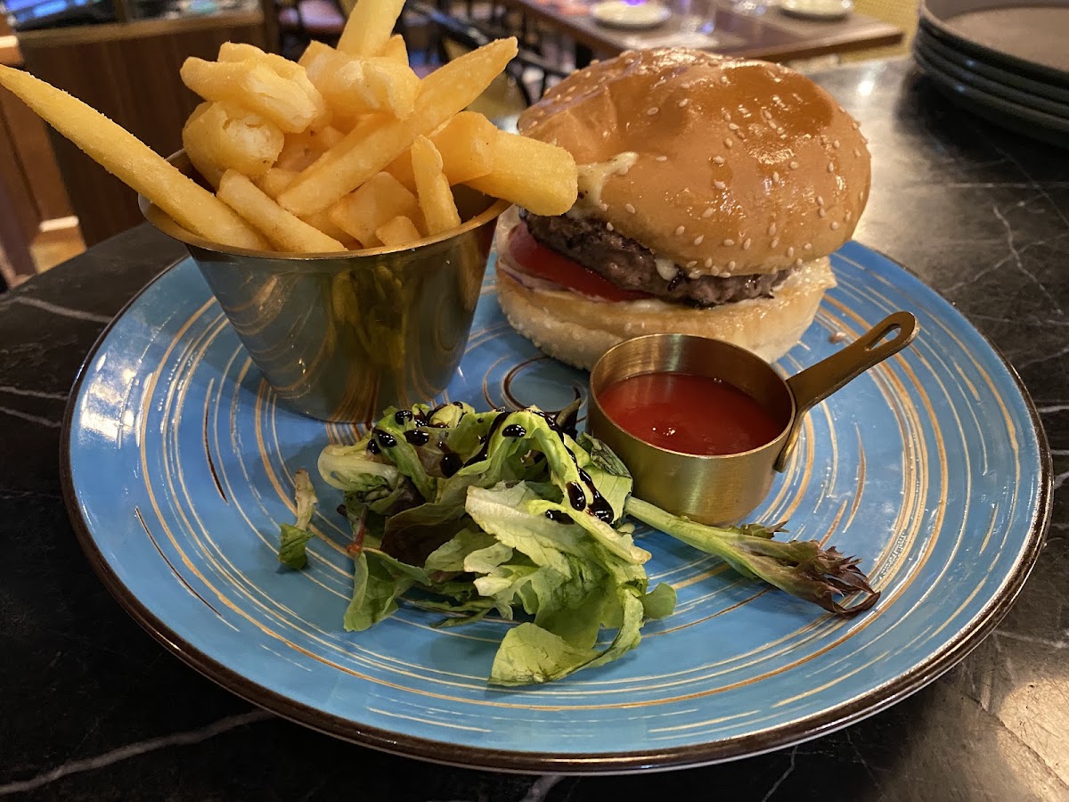 El Toro Steak House & Bar (We Go Mall) photo 2