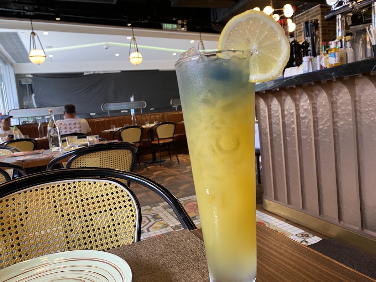 El Toro Steak House & Bar (We Go Mall) photo 5