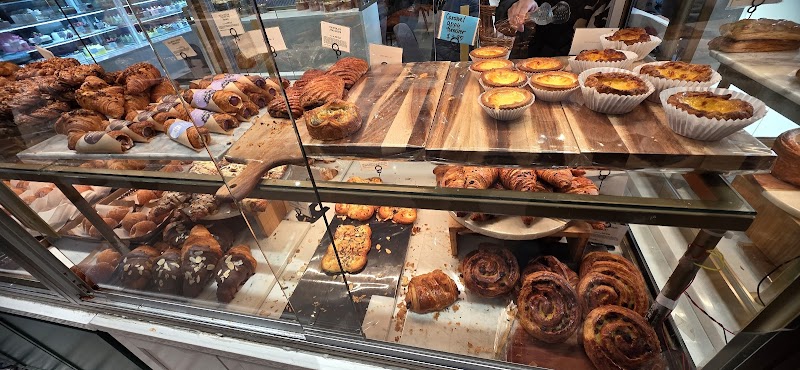 Tous les Jours Bakery & Cafe photo 2