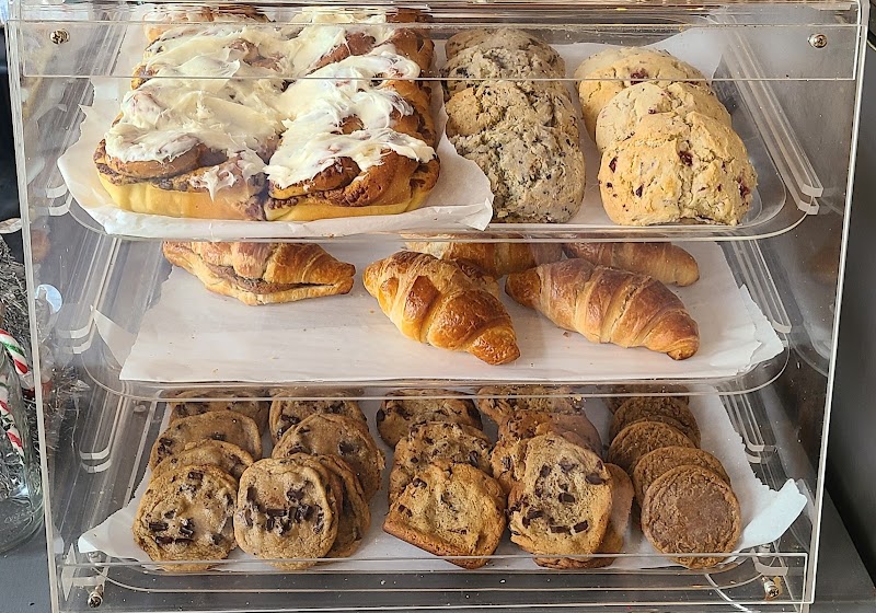 Magnolias on Main photo 1