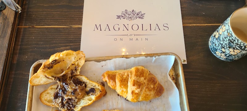 Magnolias on Main photo 2