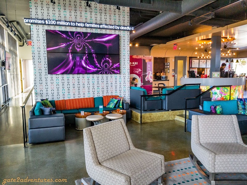 Hip bar featuring live music in the lobby