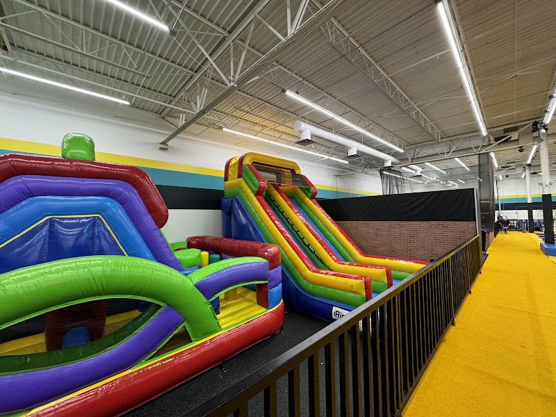 iRise Trampoline & Fun Park photo 3