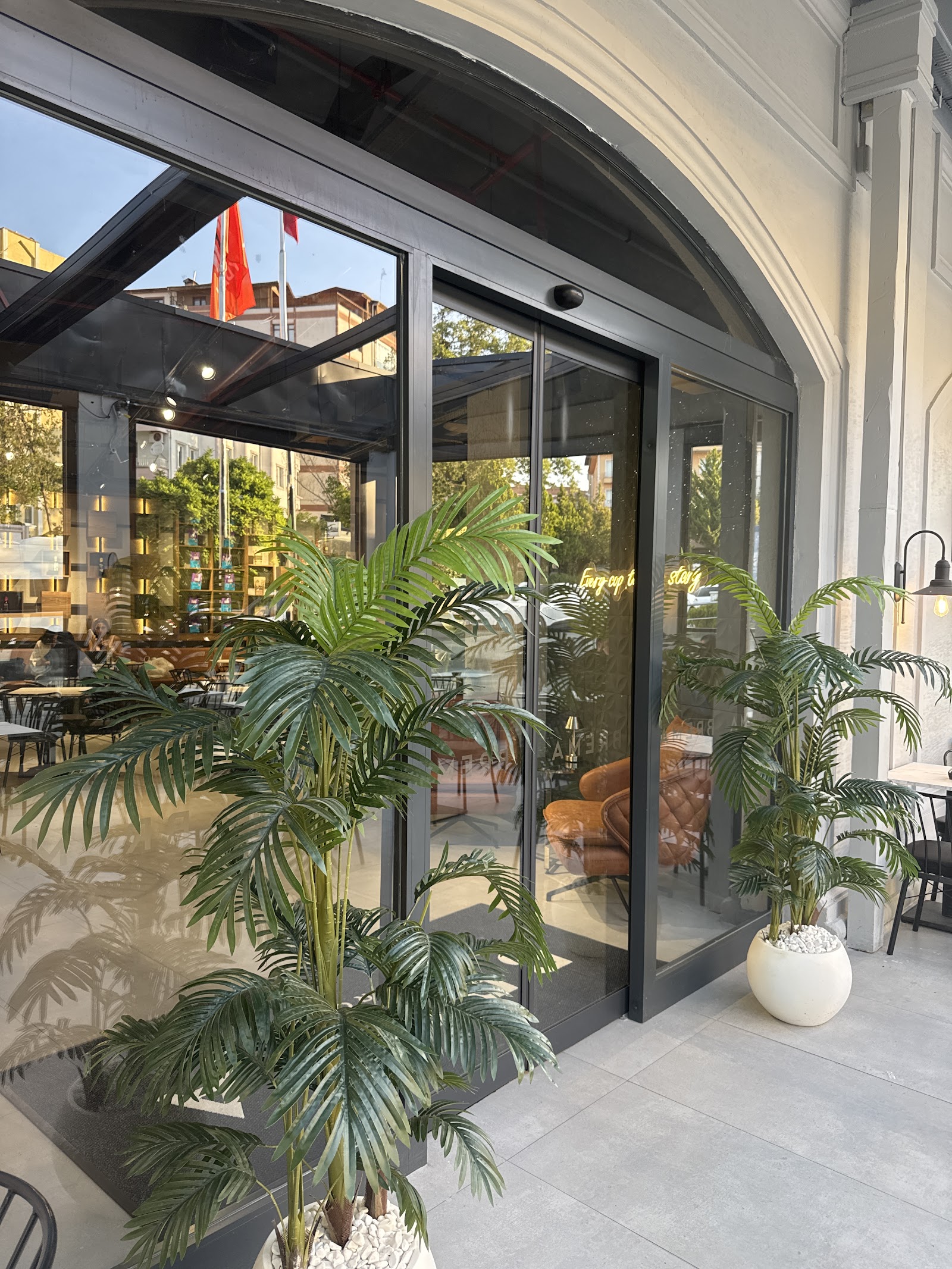Brema Coffee Roastery mekanı