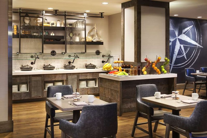 Stylish restaurant with generous breakfast portions
