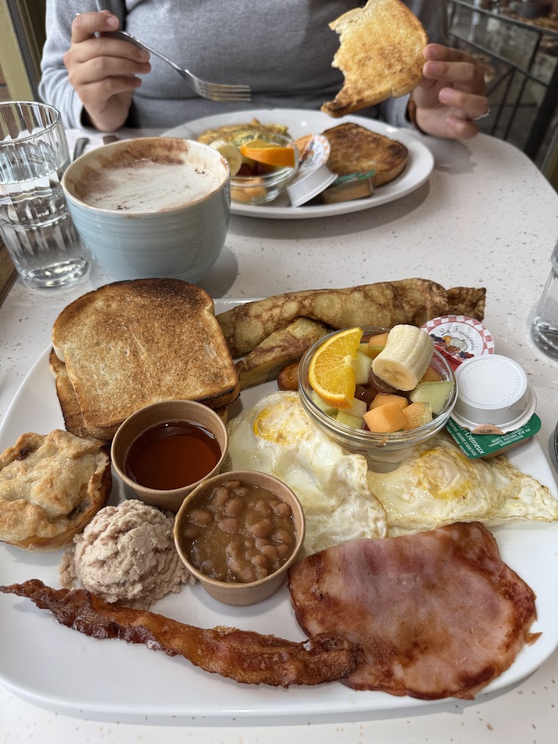Café Chez-Nous photo 3