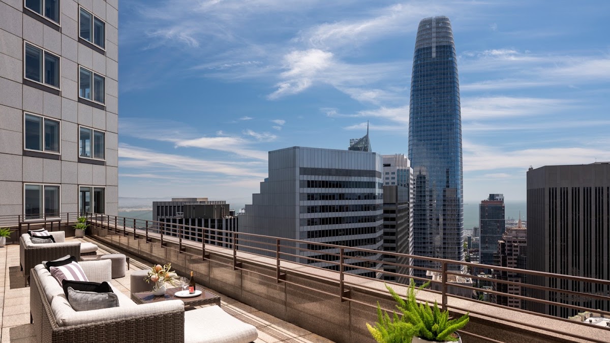 Four Seasons Hotel San Francisco at Embarcadero, dog-friendly hotel in San Francisco