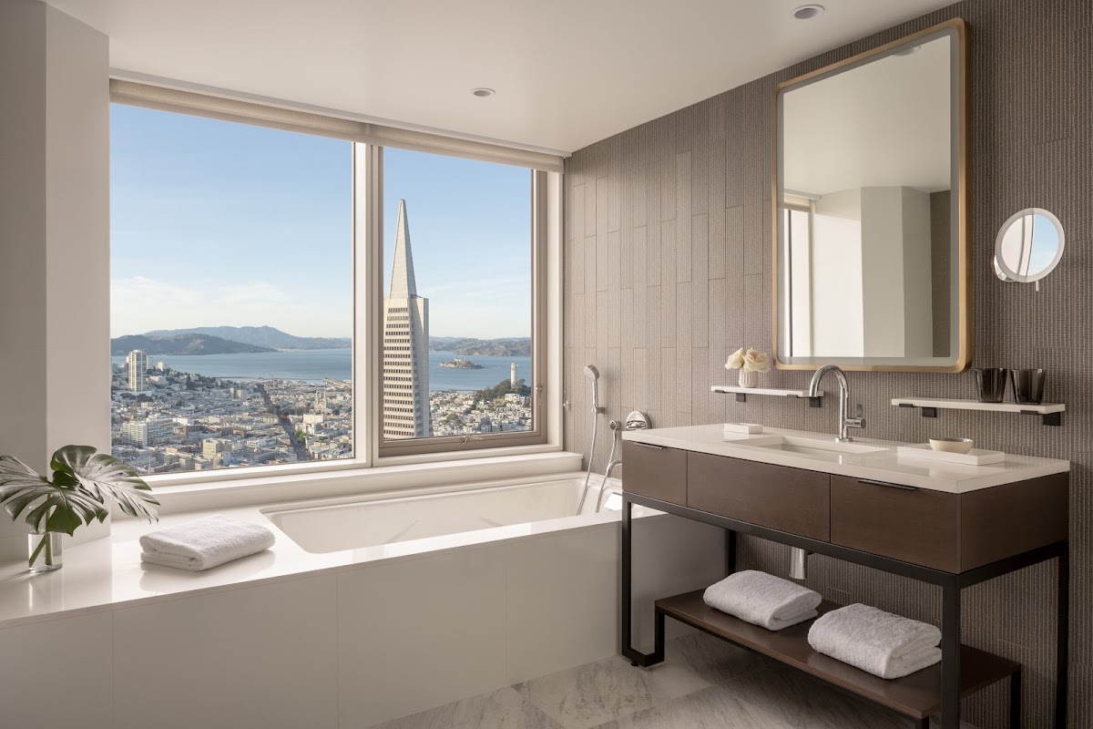 Four Seasons Hotel San Francisco at Embarcadero, dog-friendly hotel, photo 2
