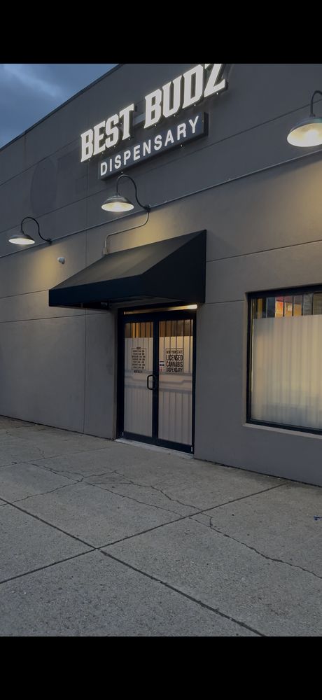 Video tour of Best Budz- Buffalo Dispensary retail environment