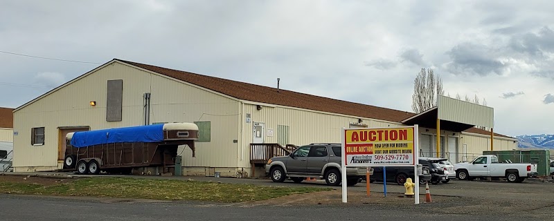 MacOn Brothers Auctioneers photo
