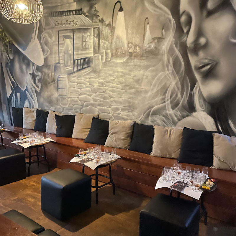 The Double Barrel Bar photo 7