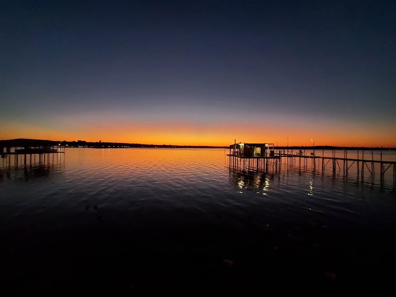 Augie's Sunset Cafe and Marina photo 4