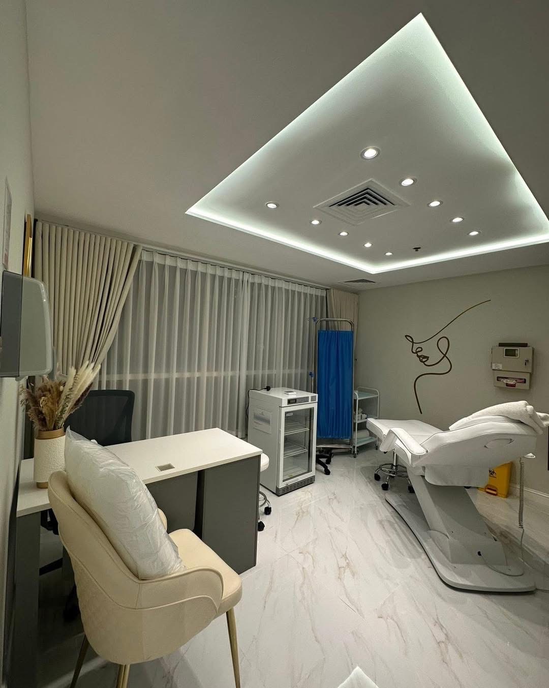 Glam Glow Aesthetic Clinic LLC 3