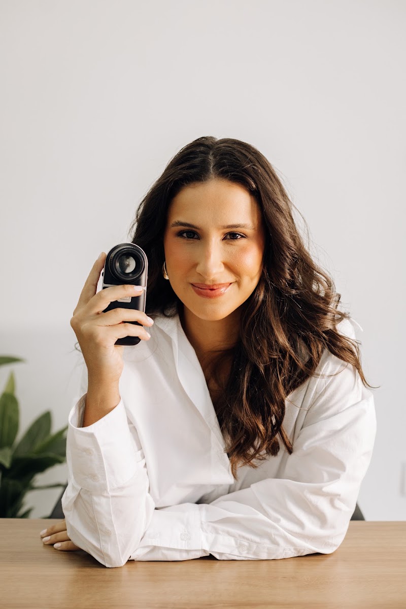 Foto de Dra. Mariana Brito Martire - Dermatologista