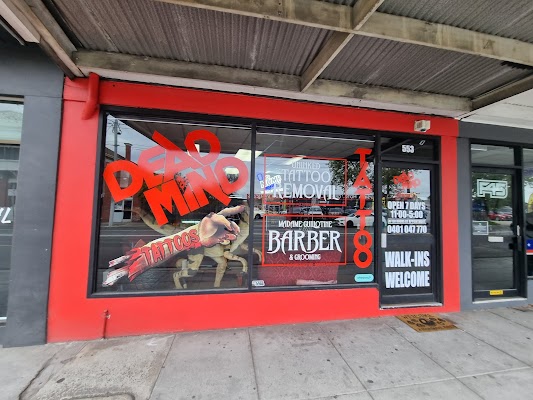 Madame Guillotine Barber photo 2