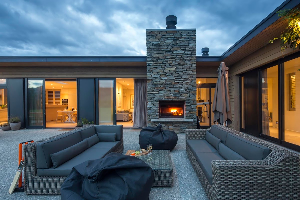 Alpine Retreat 4 Bedroom Holiday Home - MajorDomo Luxury Villas