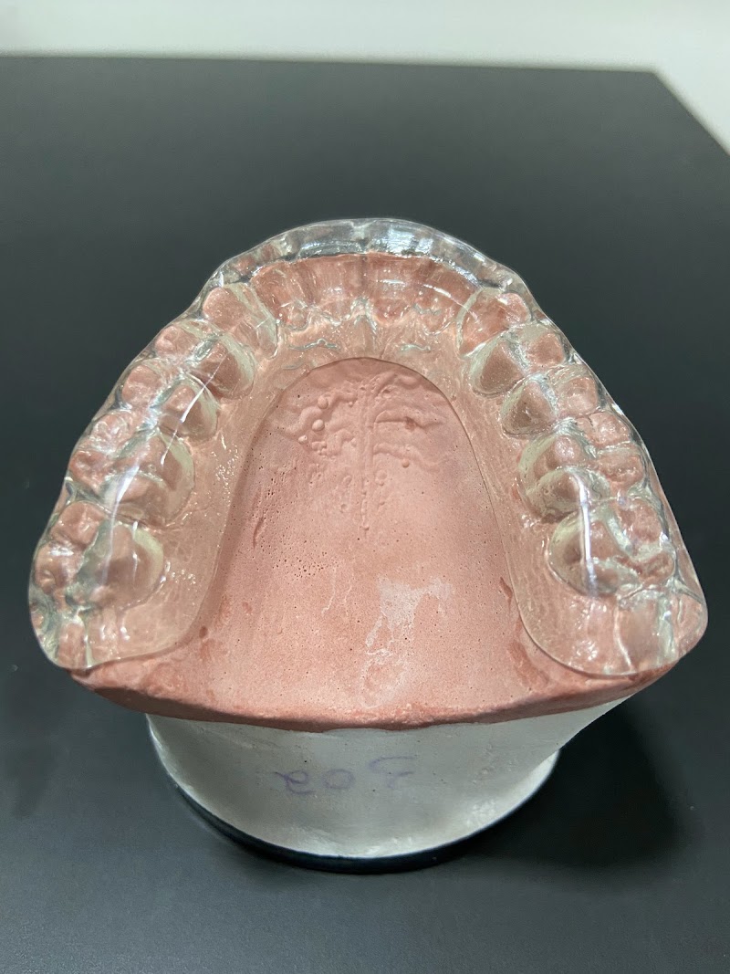 Dr. Claudio Santana - Bucomaxilofacial - Cirurgião Dentista - Campo Grande-Ms - foto 3