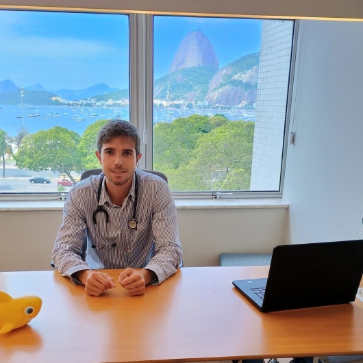 Dr. Túlio Alonso João - Pediatra, Flamengo,Rio de Janeiro.