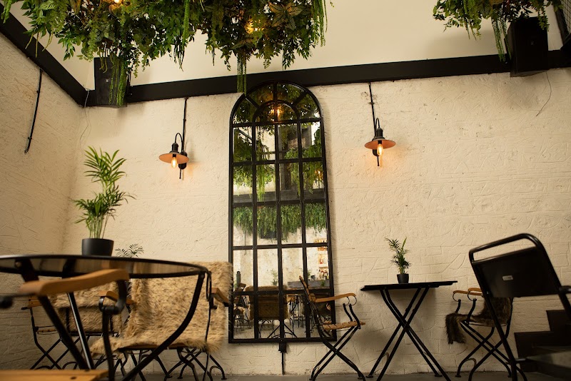 Mandjie Gastro Bar & Restaurant photo 1