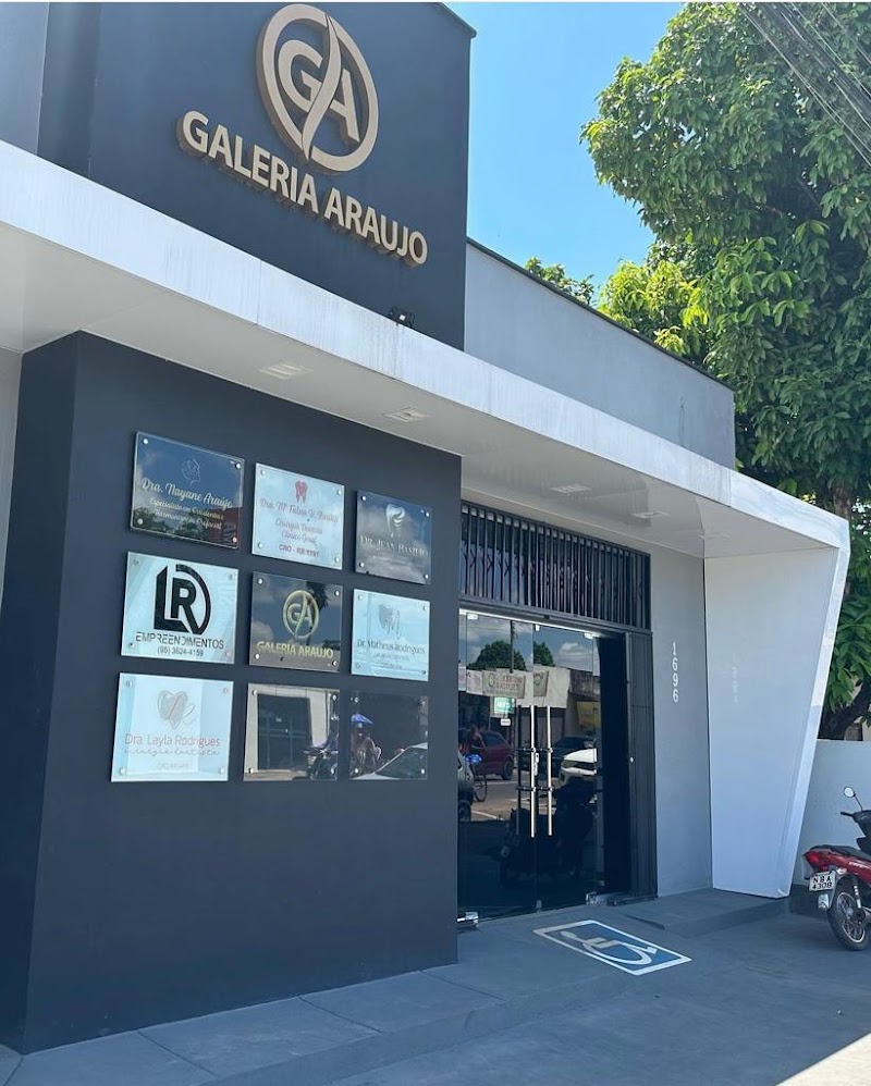 Dra. Layla Rodrigues - Dentista em Boa Vista - Implantes dentários e Ortodontia - foto 2