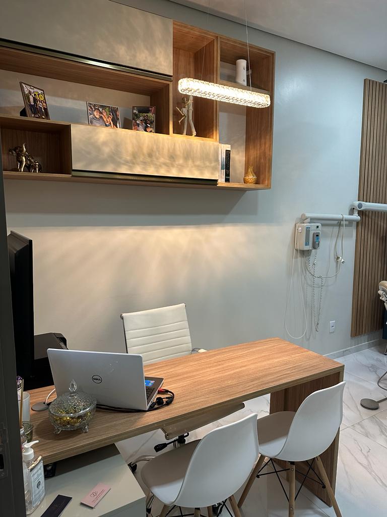 Dra. Layla Rodrigues - Dentista em Boa Vista - Implantes dentários e Ortodontia - foto 3