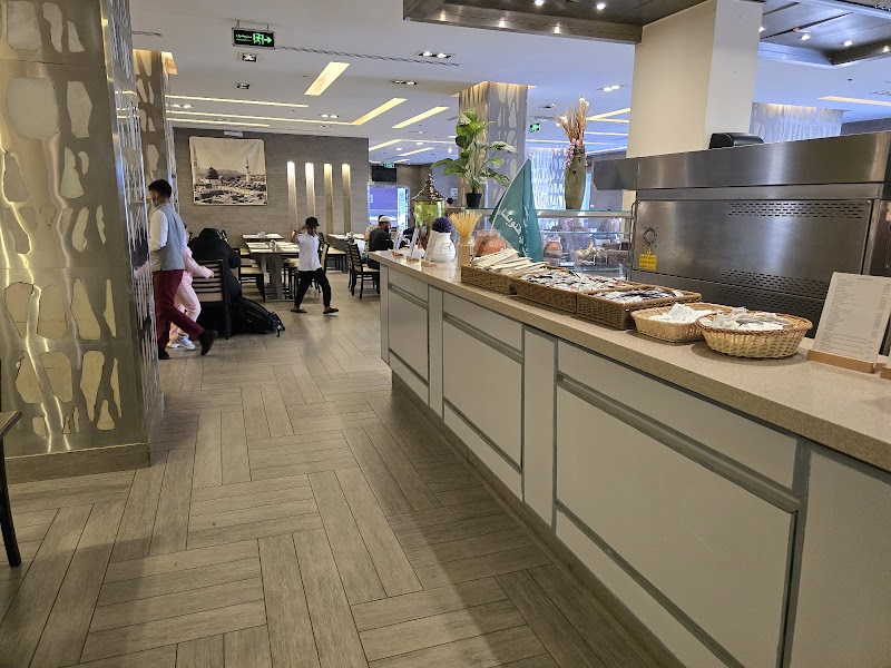 Al Modeef Restaurant photo 6