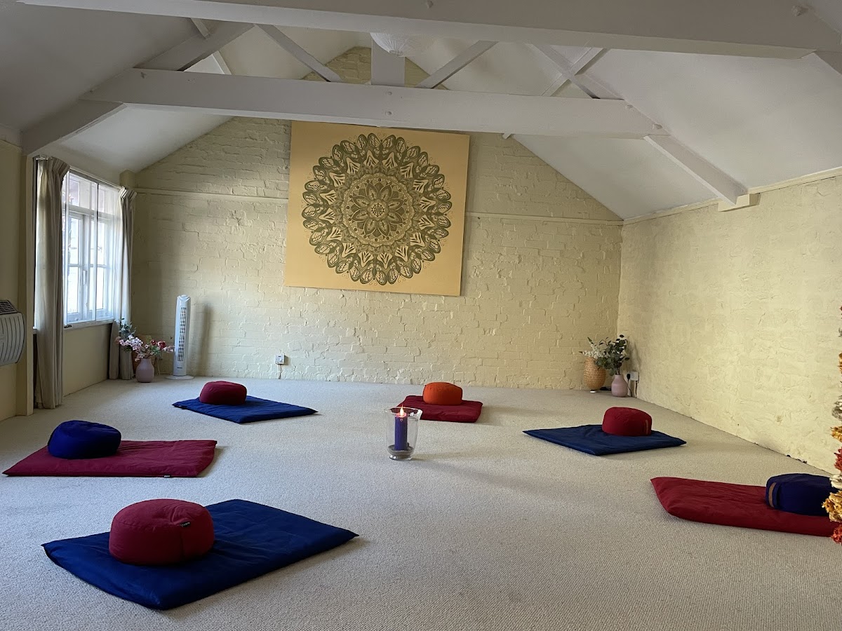 Adele Robertson Yoga & Kum Nye Glastonbury