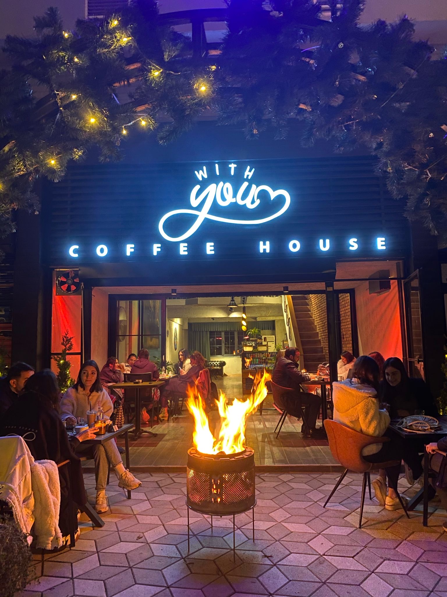 With You Coffee House mekanı
