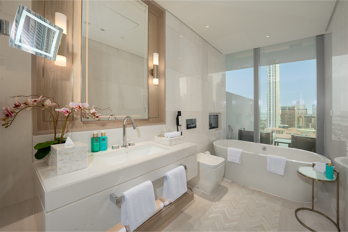 FIVE LUXE JBR 4