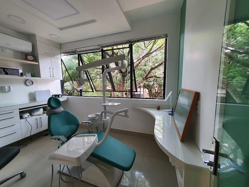 Daniela Sari, Dentista - foto 2