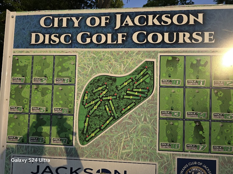 Ella Sharp Park Disc Golf Parking photo 1