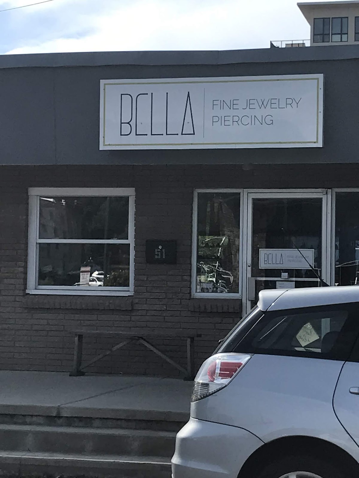 Bella's
