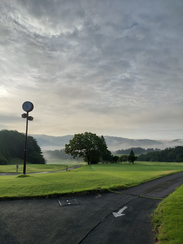 Shinyō Country Club - Photo 9