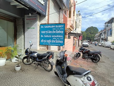 Dr. Sanju Agarwal Best Female Gynecologist Near Me at Bengali Square Indore - Image 3