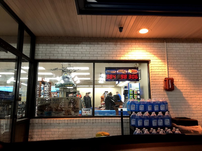 Pump & Pantry photo 4