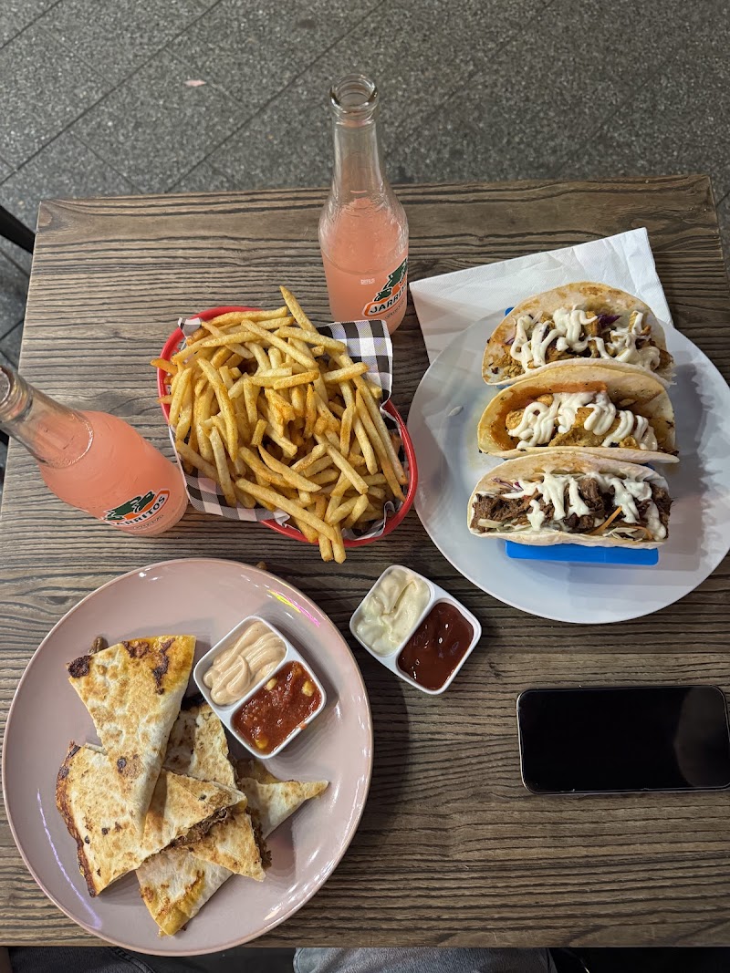 AMIGOS RESTAURANT photo 3