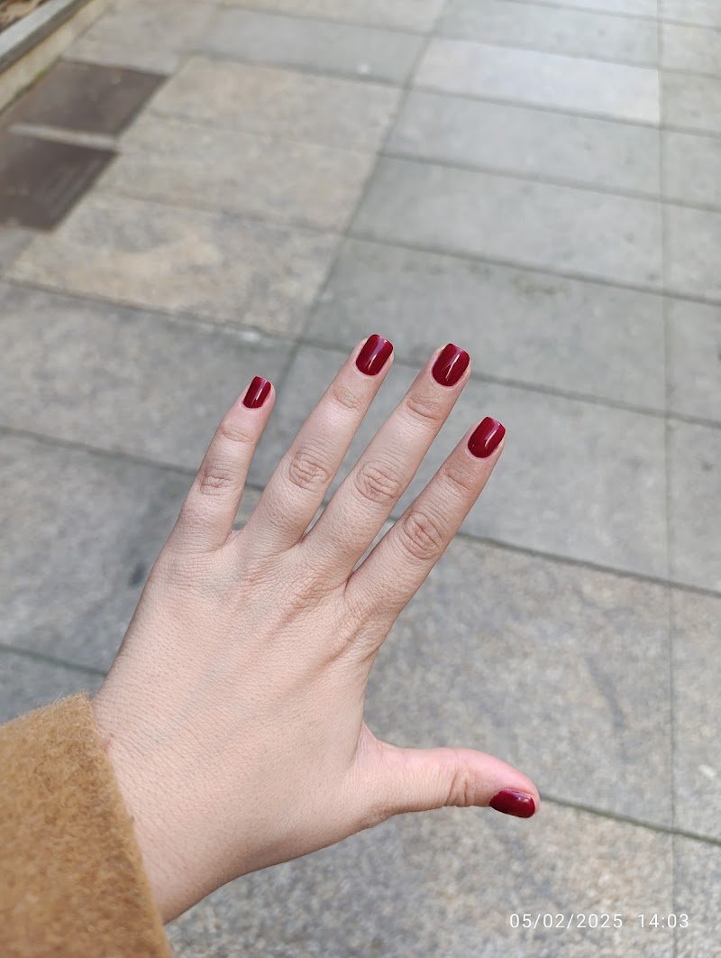 Lashes & More Ferrol - Extensiones de pestañas, micropigmentación, manicura & more photo 4