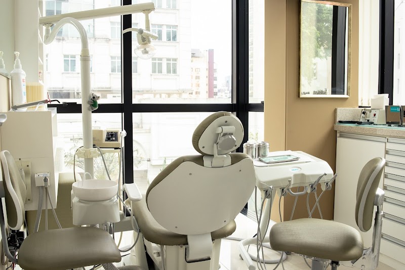 Stern Tovo Odontologia - Dra Aline Stern - Ortodontia e Ortopedia Facial - Menino Deus