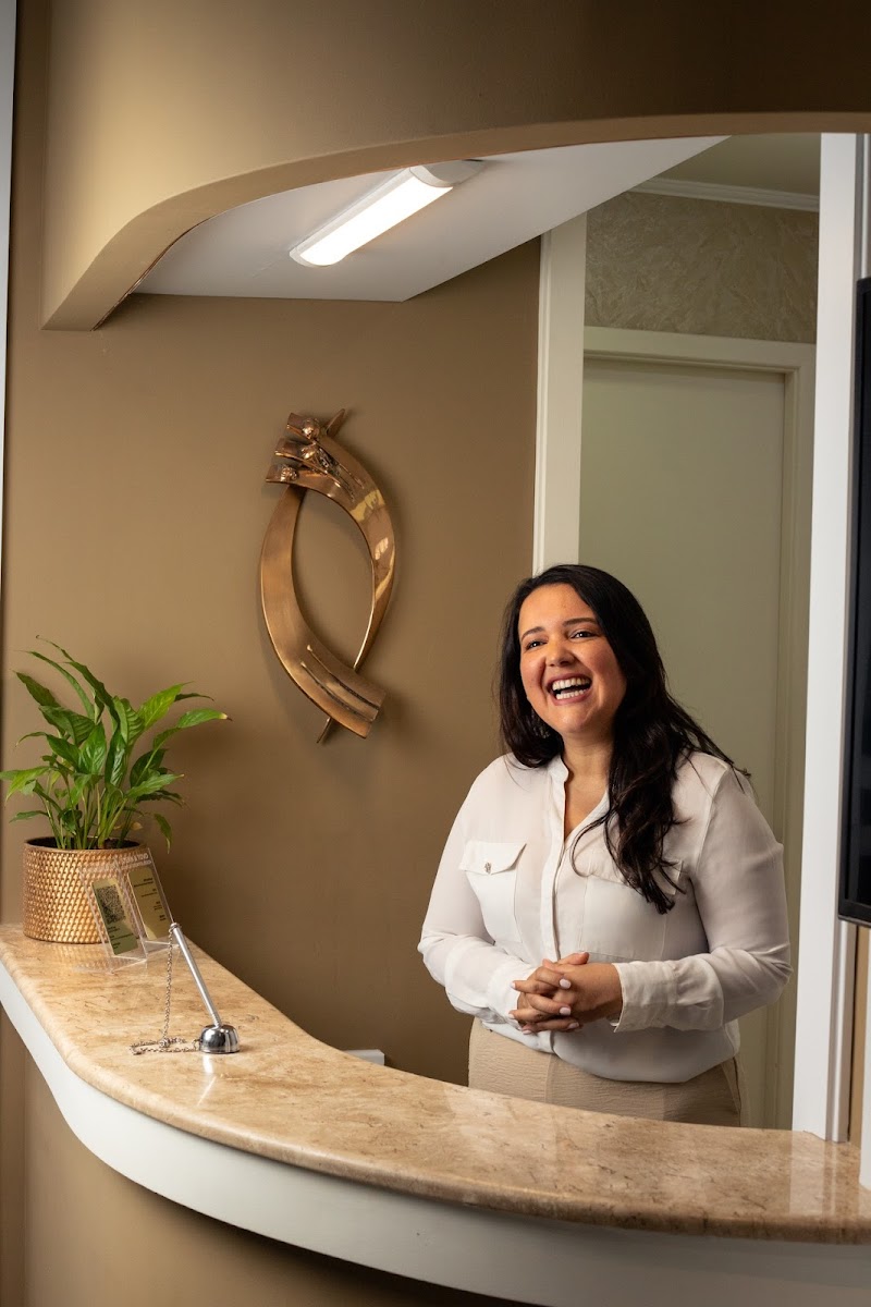 Stern Tovo Odontologia - Dra Aline Stern - Ortodontia e Ortopedia Facial - Menino Deus - foto 2