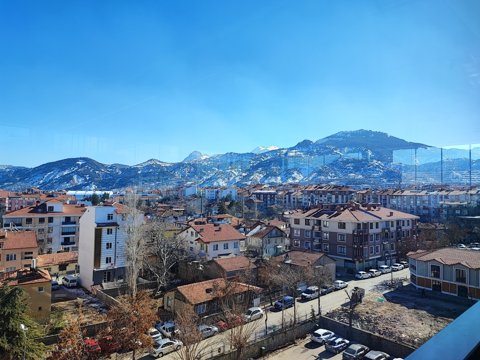 Isparta Askeri Gazinosu mekanı