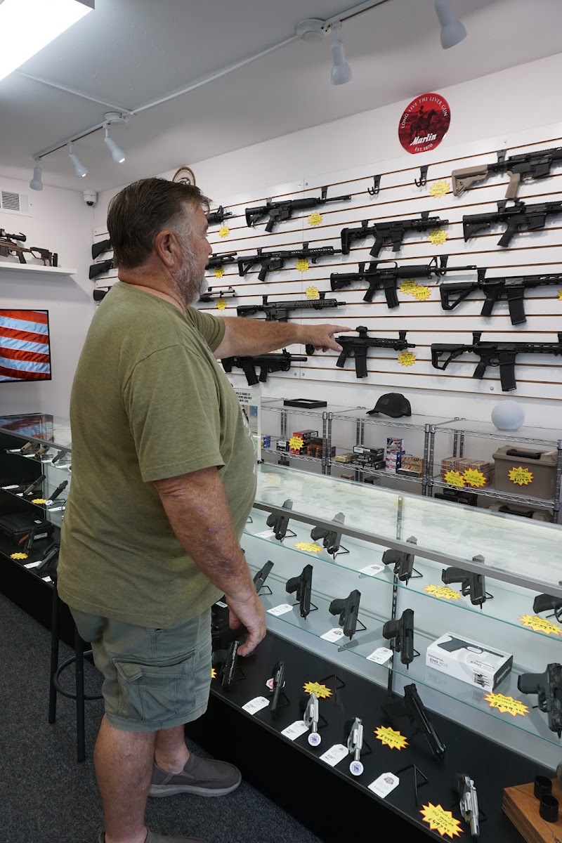 j&j Pawn and Guns INC photo